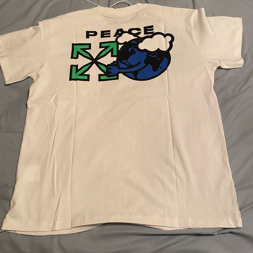 OFF-WHITE
Peace Worldwide
